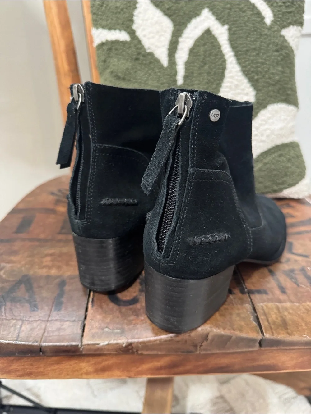 UGG Black Suede Western Ankle Boots Size 8.5 Block Heel